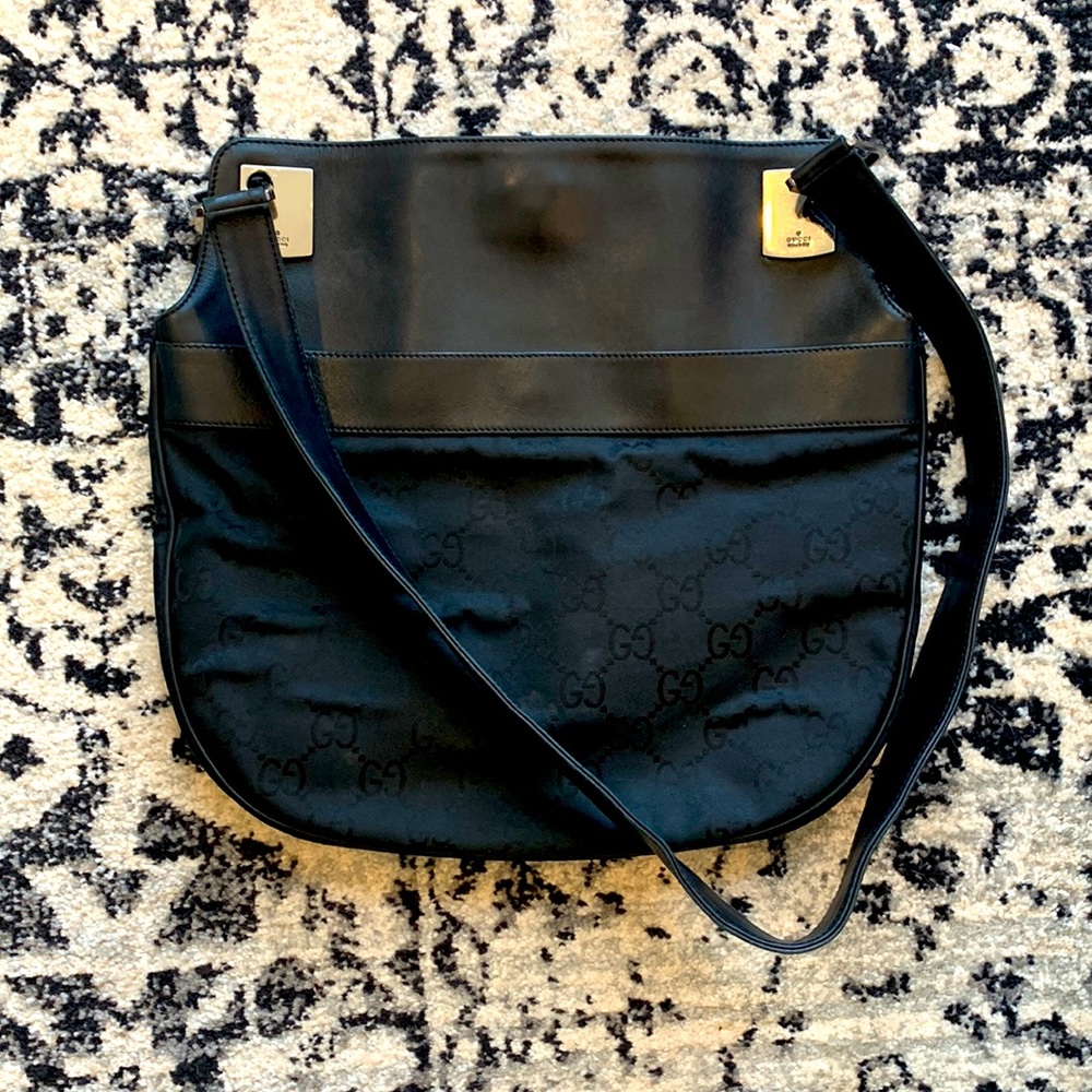 Gucci shoulder bag